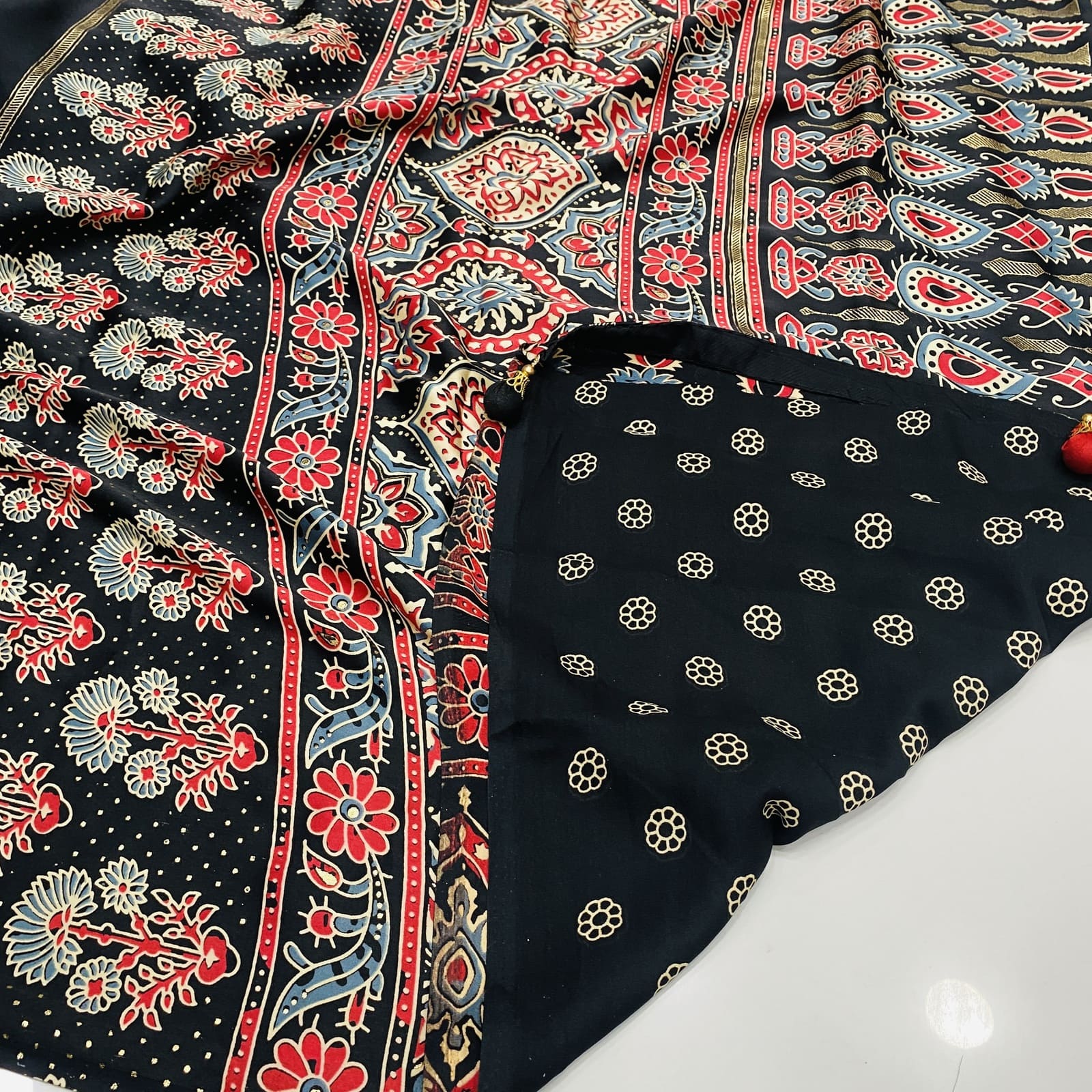 Black Model Satin Silk Saree Matching Butta Print Blouse