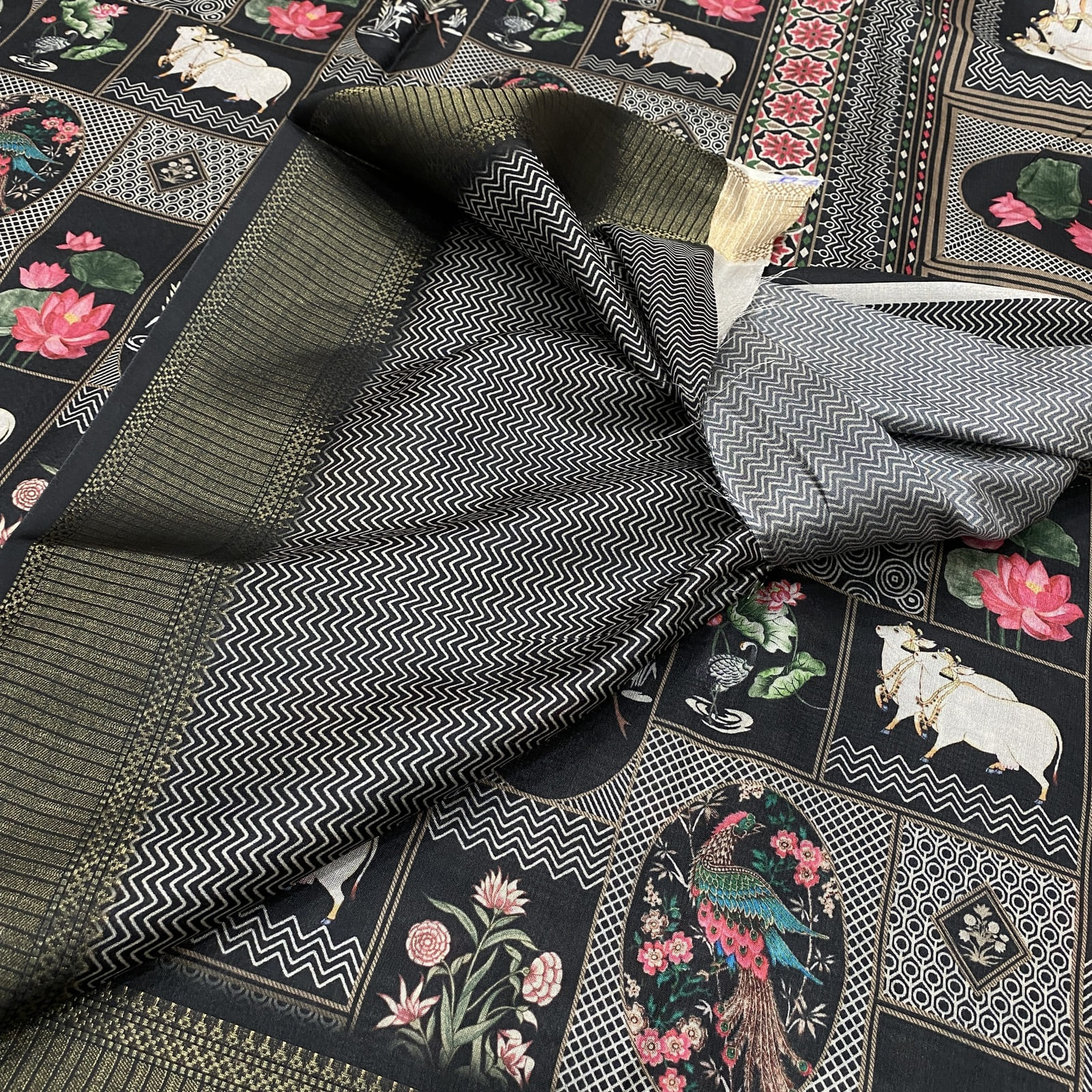 Zig zag printed blouse for black raw dola silk pichwai saree