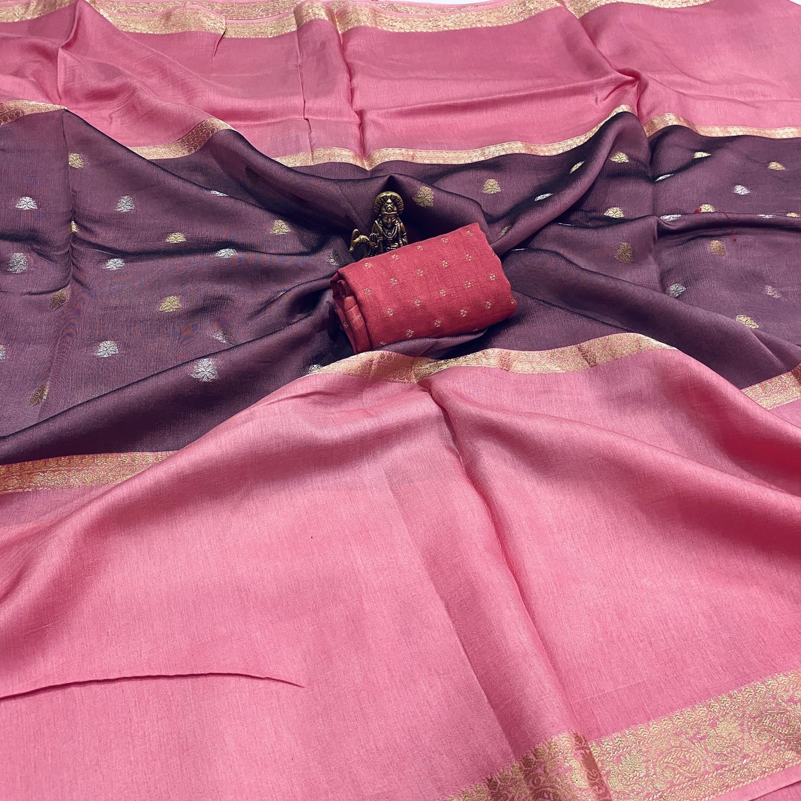 Pure Viscose Crepe Silk Mid Weave Butta Saree Gajri Body
